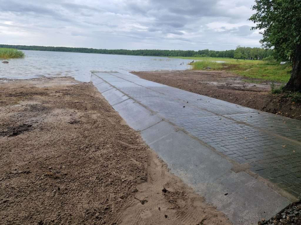 Slipas Draudenių ežere