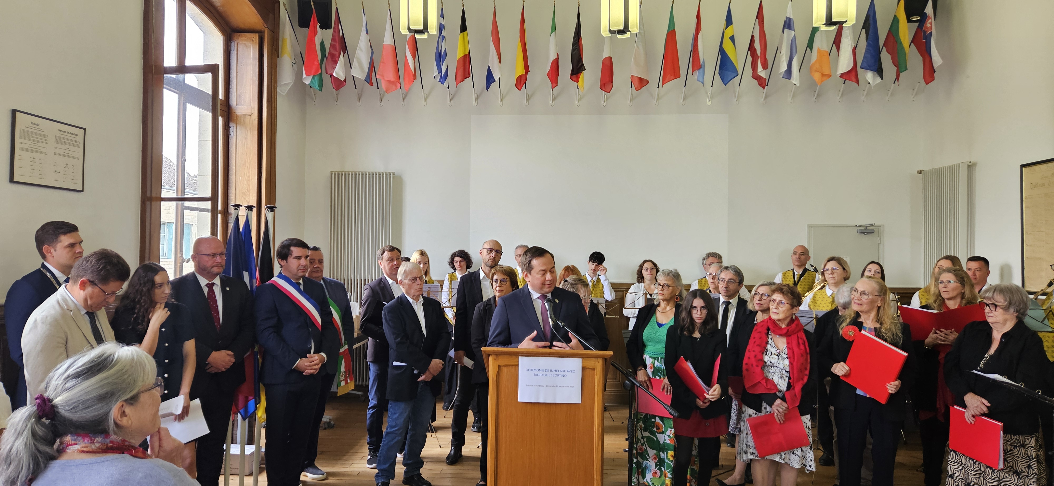 Ambasadoriaus sveikinimas