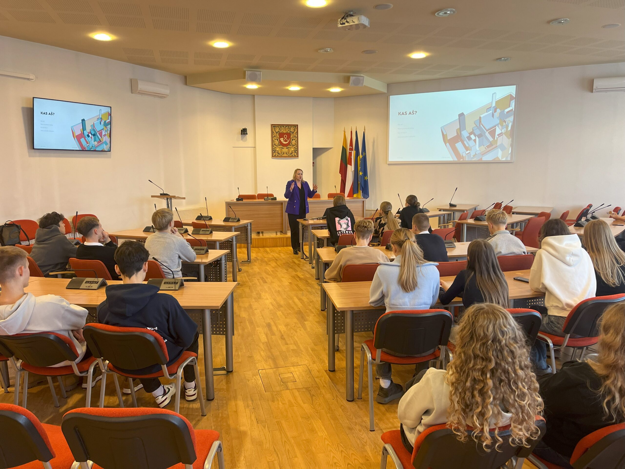 Administracijos direktorė mokiniams pristatė studijų skatinimo programą