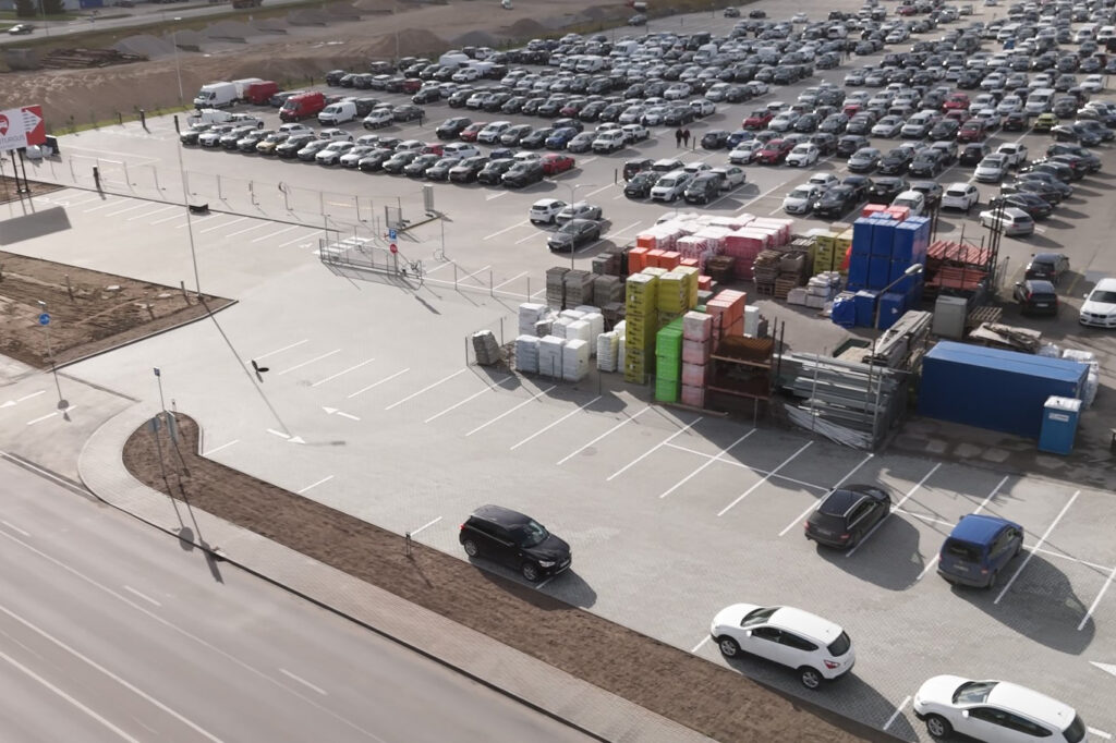 Automobilių stovėjimo aikštelė Gedimino gatvėje