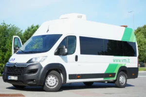 Valstybinės mokesčių inspekcijos autobusiukas, kuriame teikiamos konsultacijos